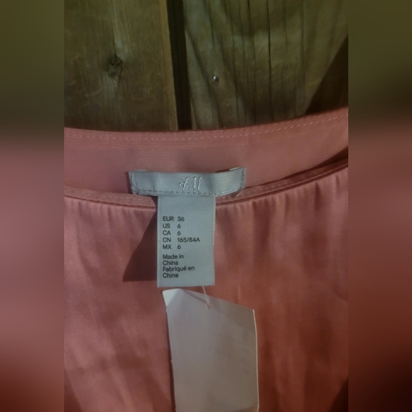 H&M pink Satin ruffle dress NWT size 6 - Picture 3 of 4